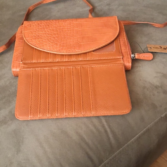 Hello 3 am clutch. Rich leather. With strap. - Picture 5 of 6